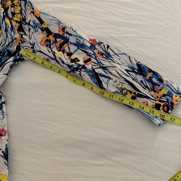 Splashy multi colored blazer. size small - Picture 8 of 8